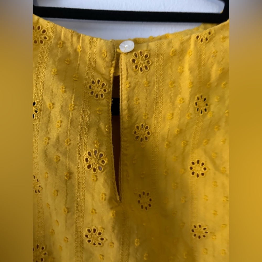 Universal Thread top - Picture 6 of 10
